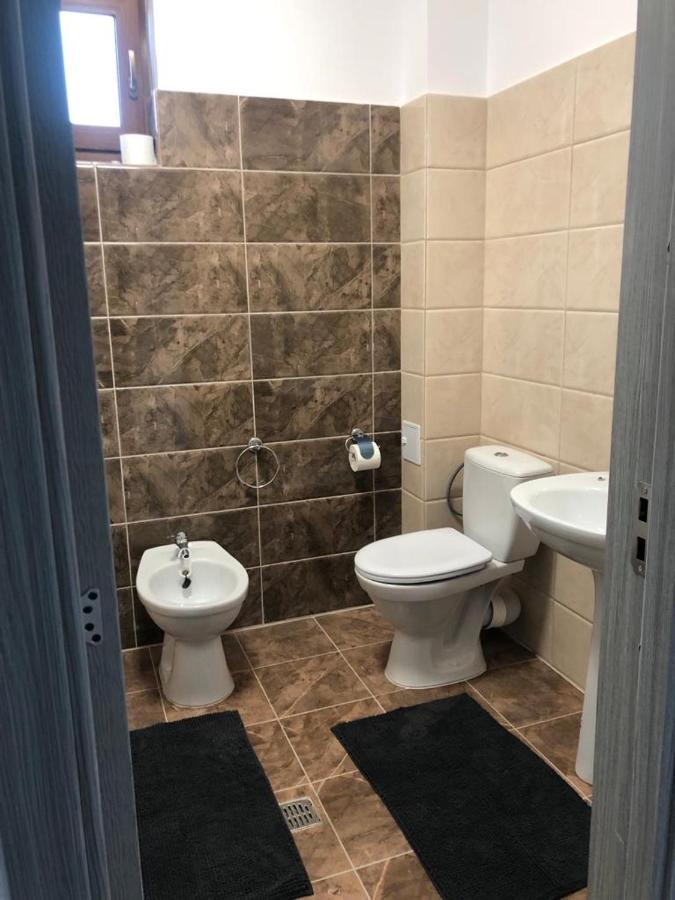 Ilinca-Zgatia Apartamento Piatra Neamţ Exterior foto